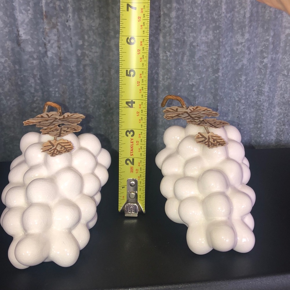 Vintage White Fruit Set - Picture 8 of 9